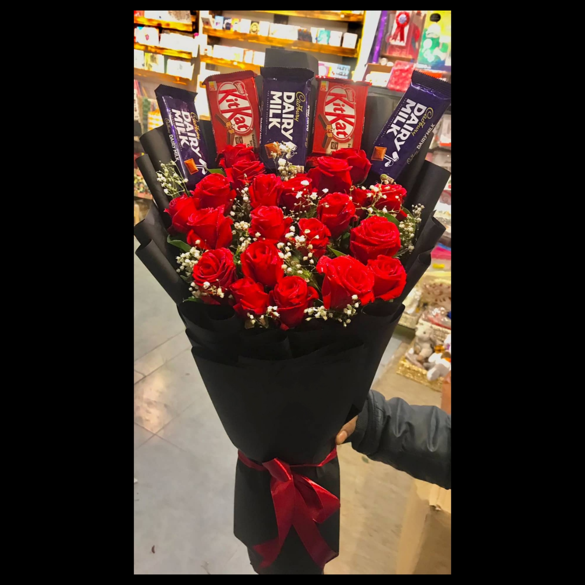 Chocolate and Flowers Bouquet Chocolate flower bouquet - Imported Chocolates and Flowers Bouquet - GiftDelivery.pk