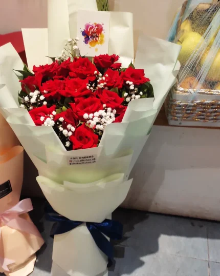 Red Flowers Bouquet Delivery in Lahore