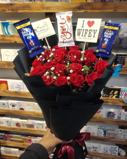 Best Flowers Bouquet for Wife - Best Bouquet for wife - Order Flowers in Lahore - Layers Bake Shop