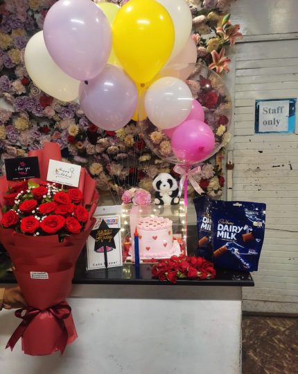 Send online gifts to Lahore -GiftDelivery.pk