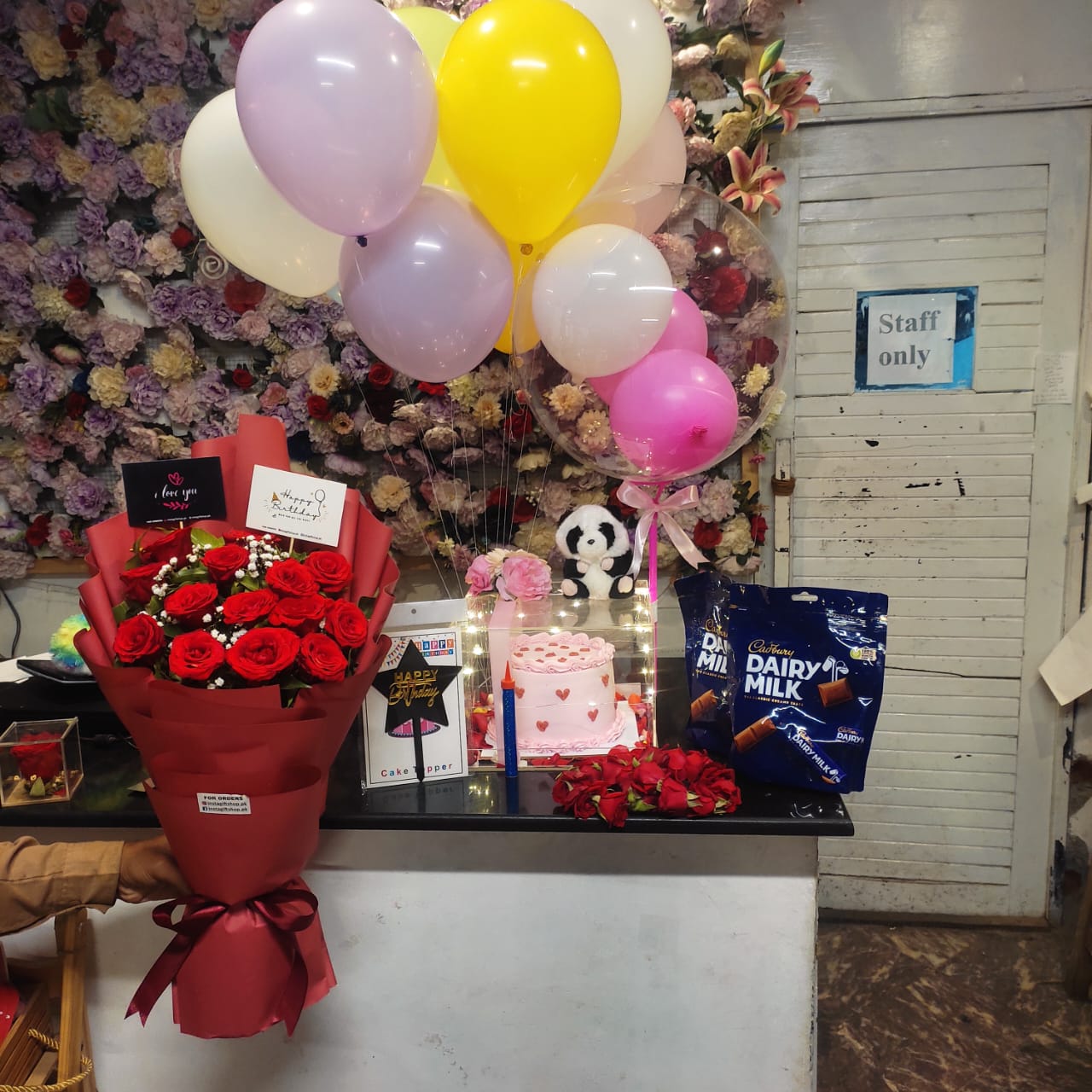 Send online gifts to Lahore Send online gifts to Lahore -GiftDelivery.pk