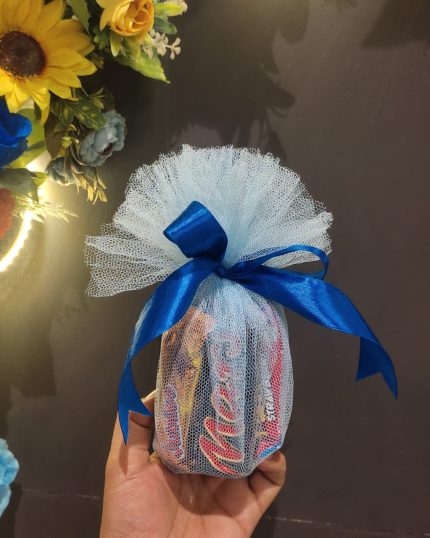 Chocolates gift baskets in Pakistan