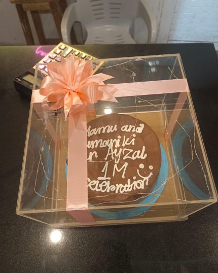 Midnight Cake and Flowers Delivery in Lahore