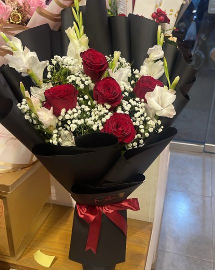 Send Flowers to Lahore