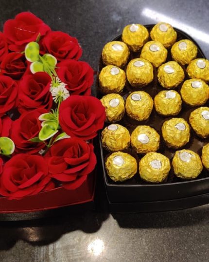 Flowers in Heart Box- Red Roses in Heart Box