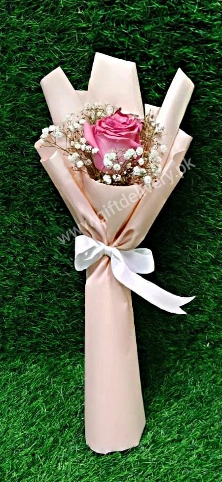 Small Flowers Bouquet for Mother Small Flowers Bouquet for Mother's Day - GiftDelivery.pk
