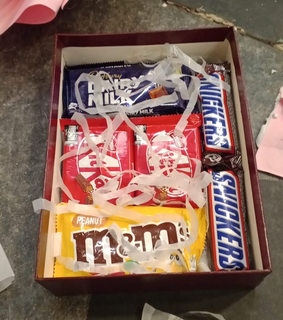 Chocolate Gift Box - GiftDelivery.pk Chocolate Gift Box - GiftDelivery.pk